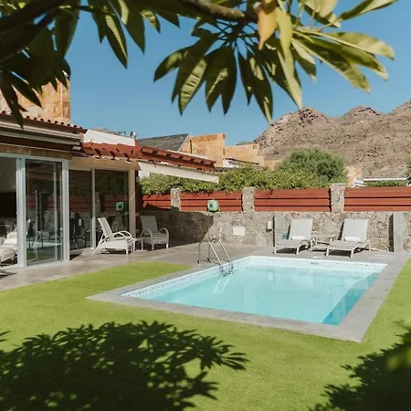 Villa Helene Tauro, Heated Pool, Wi-fi, Bbq