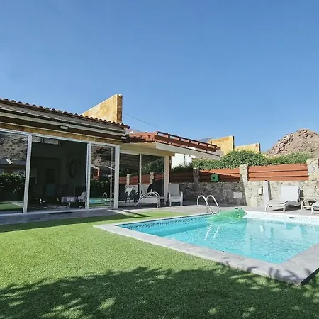 Helene Tauro, Heated Pool, Wi-fi, Bbq Villa *