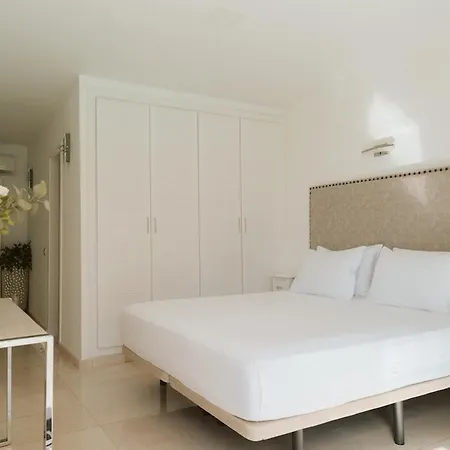 Villa Helene Tauro, Heated Pool, Wi-fi, Bbq *