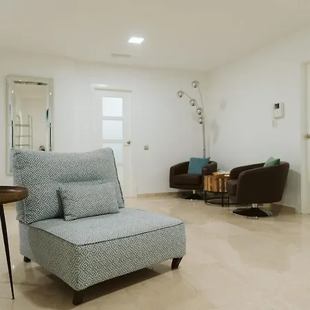 Villa Helene Tauro, Heated Pool, Wi-fi, Bbq