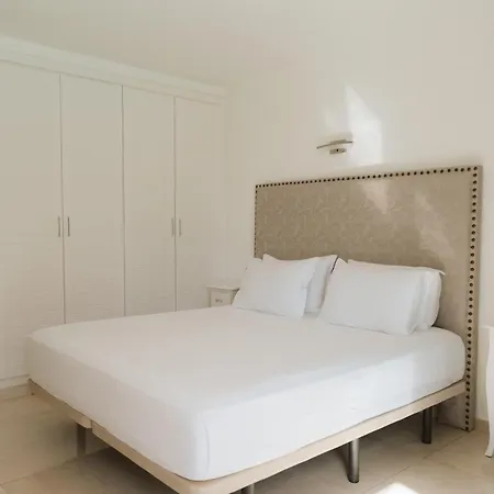 Helene Tauro, Heated Pool, Wi-fi, Bbq Villa *