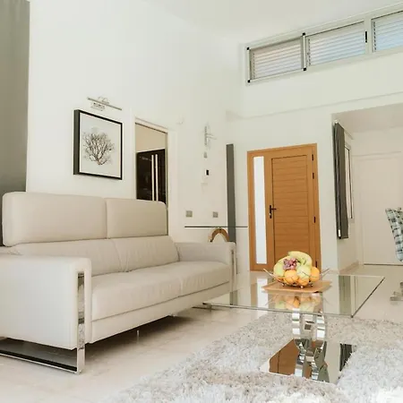 Helene Tauro, Heated Pool, Wi-fi, Bbq Villa